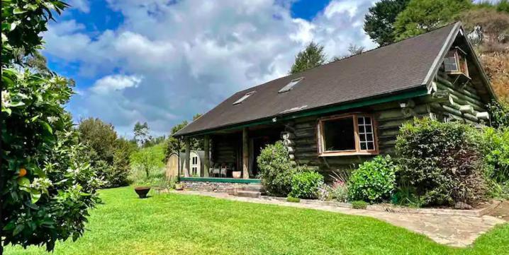 Coromandel Secluded Log Cabin Retreat Hikuai Exterior photo